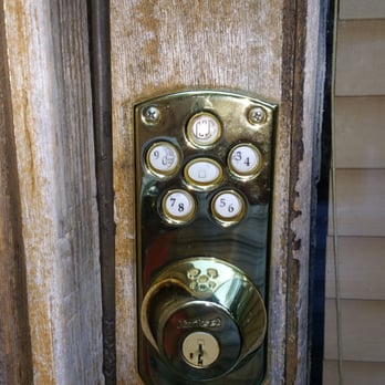 Amazing Views Cabin Rentals - No light when trying to get in cabin and number button missing. ... - Vacation Rentals Near Me - Sevierville, Tennessee