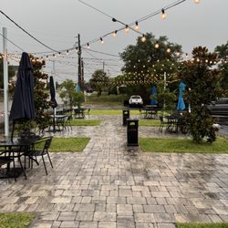 Lucy’s Homemade Ice Cream - Outdoor eating spot