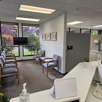 Timothy Cliney, DDS - Lobby - General Dentistry Near Me - Lynnwood, Washington Timothy Cliney, DDS - Lobby - General Dentistry Near Me - Lynnwood, Washington