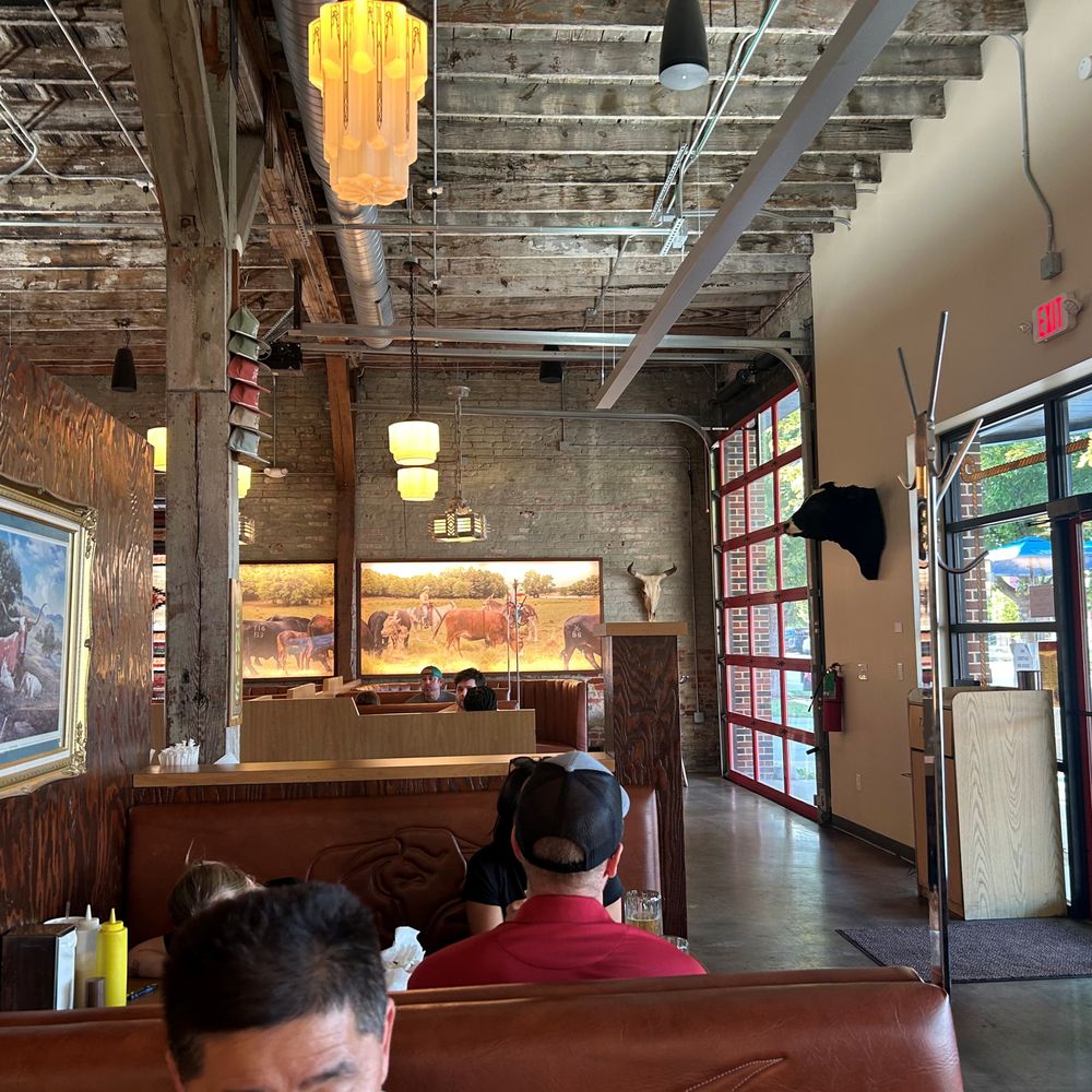 Sun Cattle - Cattle decor with country music playing. - Burgers Near Me - Oklahoma City, Oklahoma Sun Cattle - Cattle decor with country music playing. - Burgers Near Me - Oklahoma City, Oklahoma