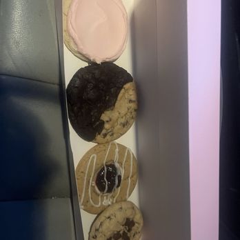 Crumbl - Paseo Del Norte - 4 pack of cookies - Bakeries Near Me - Albuquerque, New Mexico