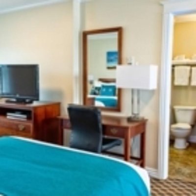 Royal Inn + Suites by null