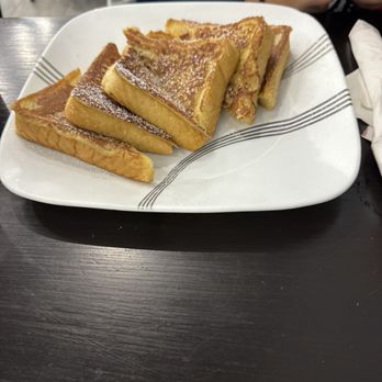Berrylicious Breakfast Club - French toast - Breakfast & Brunch Near Me - Lombard, Illinois Berrylicious Breakfast Club - French toast - Breakfast & Brunch Near Me - Lombard, Illinois