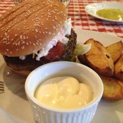 La Famiglia - Hillbilly burger