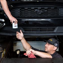 Costa Oil - 10 Minute Oil Change - Spring