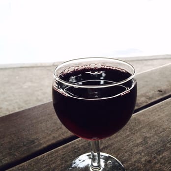 Alsterperle - Rotwein Alsterperle - Cafes Near Me - Hamburg, HH Alsterperle - Rotwein Alsterperle - Cafes Near Me - Hamburg, HH