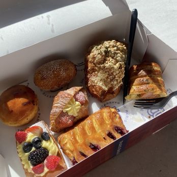 Paris Baguette - Bakeries Near Me - Plano, Texas Paris Baguette - Bakeries Near Me - Plano, Texas