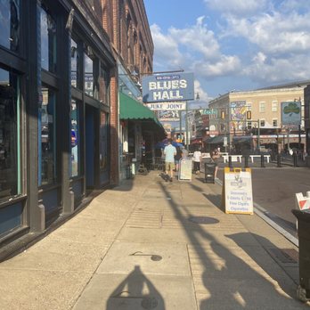 Beale Street - Local Flavor Near Me - Memphis, Tennessee