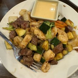 Hibachi (beef, chicken, shrimp, veggies) Hibachi (beef, chicken, shrimp, veggies)