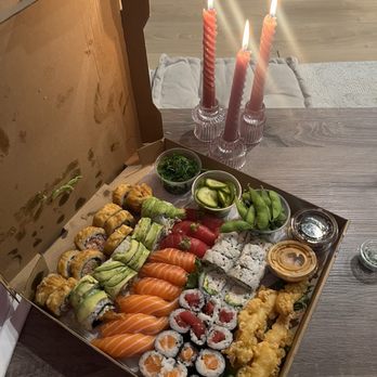 Take Sushi - sushi Pizza box - Japanese Near Me - Los Angeles, California Take Sushi - sushi Pizza box - Japanese Near Me - Los Angeles, California