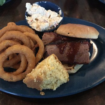 Brickyard Pub And BBQ - This is the brisket platter - Barbeque Near Me - Lewiston, New York