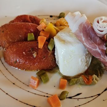 Frasers Gourmet Hideaway - Tomato and burrata - New American Near Me - Oak Harbor, Washington Frasers Gourmet Hideaway - Tomato and burrata - New American Near Me - Oak Harbor, Washington
