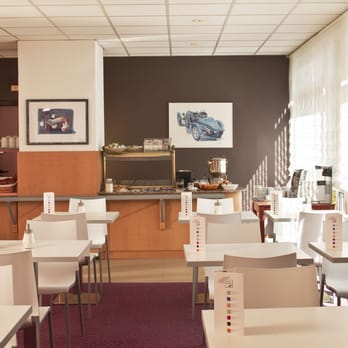 Hôtel Le Bugatti - salle petit-déjeuner / breakfast room - Hotels Near Me - Molsheim, 67