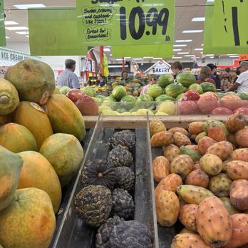 Detwiler's Farm Market - Local fruit - Farmers Market Near Me - Venice, Florida