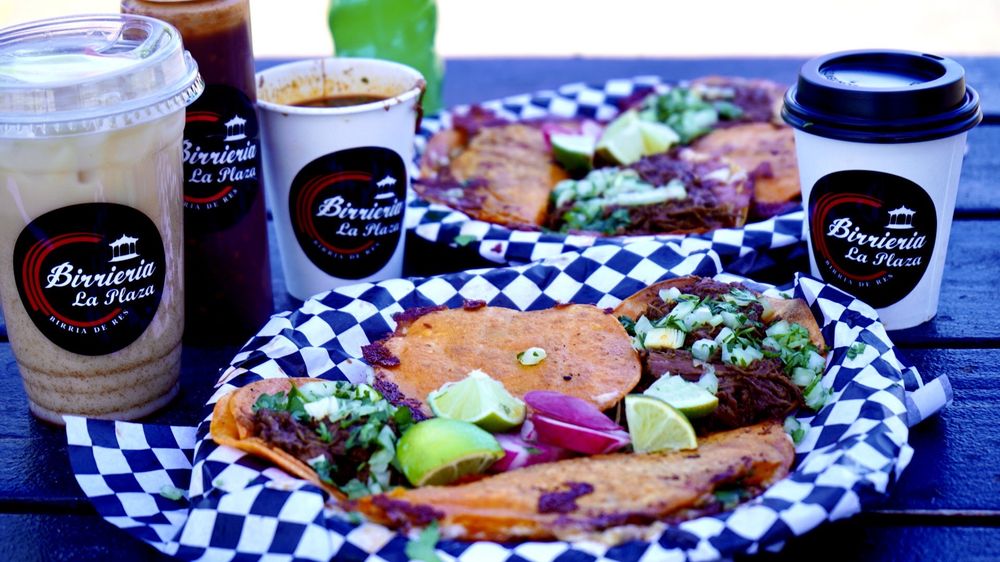 Birrieria La Plaza