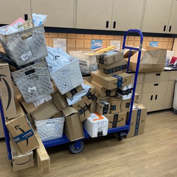 The UPS Store - Shipping Centers Near Me - Yucca Valley, California