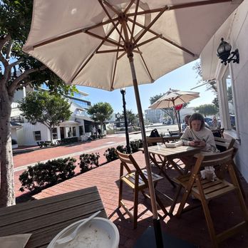 Herst Coffee Roasters - Coffee Roasteries Near Me - Newport Beach, California