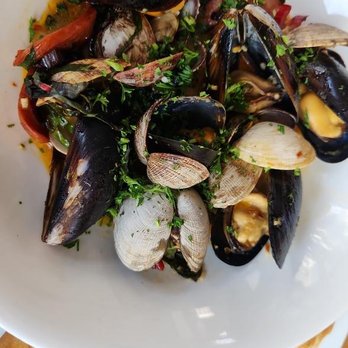 Shuck Taylor's - Salish sea steamers - Seafood Near Me - Victoria, British Columbia Shuck Taylor's - Salish sea steamers - Seafood Near Me - Victoria, British Columbia