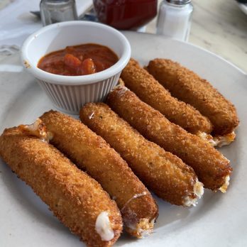 Olympos Diner - Fried Mozzarella Sticks - Diners Near Me - Meriden, Connecticut