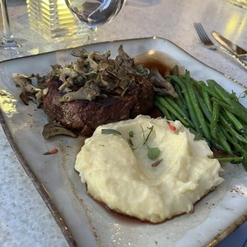 Poseidon on the Beach - Beef Shortribs - Seafood Near Me - Del Mar, California Poseidon on the Beach - Beef Shortribs - Seafood Near Me - Del Mar, California