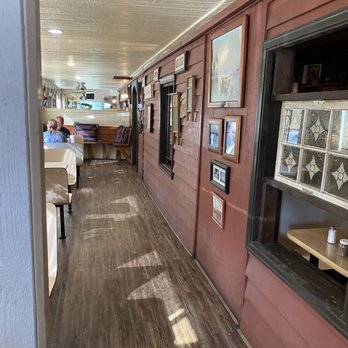 Hickory Chip - the inside of a restaurant - Salad Near Me - Clanton, Alabama