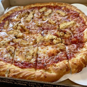 Crust Pizza - Large Chicken and Red Onions Pizza - Pizza Near Me - Cibolo, Texas