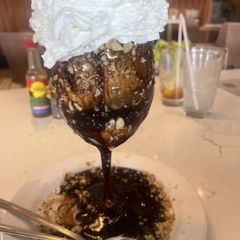 Toasted Del Mar - Messy sundae - Breakfast & Brunch Near Me - San Diego, California Toasted Del Mar - Messy sundae - Breakfast & Brunch Near Me - San Diego, California