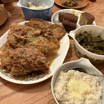 Burdell - Pork chops - Soul Food Near Me - Oakland, California Burdell - Pork chops - Soul Food Near Me - Oakland, California