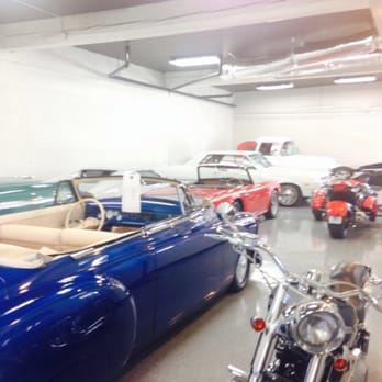 California Cars - Indoor showcase - Car Dealers Near Me - Simi Valley, California California Cars - Indoor showcase - Car Dealers Near Me - Simi Valley, California