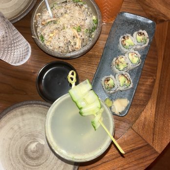 Double Knot - Mushroom fried rice, sushi roll, and the best cocktail I've ever had (the uni knot) - Sushi Bars Near Me - Miami, Florida