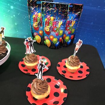 Planet Play - Party favors and lady bug decor for the cupcakes we brought. - Indoor Playcenter Near Me - Bellmore, New York