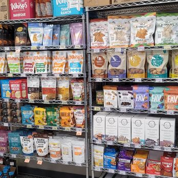 The Low Carb Grocery - shelves of food and snacks - Grocery Near Me - Newmarket, Ontario The Low Carb Grocery - shelves of food and snacks - Grocery Near Me - Newmarket, Ontario