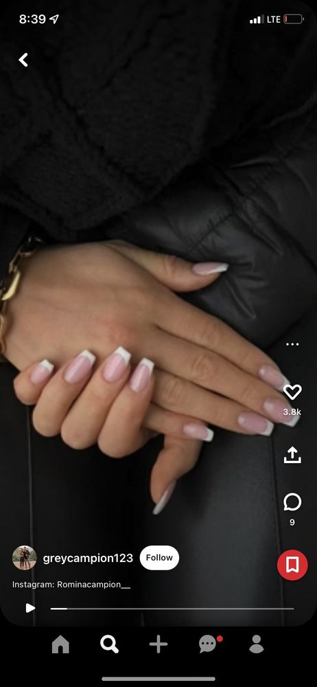Golden Nails & Hair Image