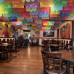 Luna Y Sol Mexican Restaurant - Inside again, how beautiful it is