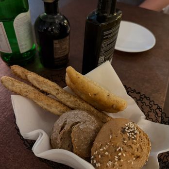 Il Canneto - Bread basket - Italian Near Me - Ferno, Virginia
