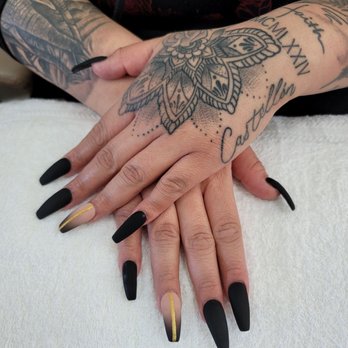 Dayus Nail Spa - Emma does such amazing work ! She always gives me what I want and so much more   She's the best ! Hands down !!   Thanks Emma - Nail Salons Near Me - Redondo Beach, California