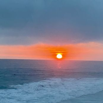 Splashes Restaurant - Dinner on the patio, best birthday sunset! - New American Near Me - Laguna Beach, California Splashes Restaurant - Dinner on the patio, best birthday sunset! - New American Near Me - Laguna Beach, California