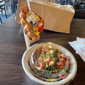 Natural Kitchen - Cookie & Cream with Original HK style waffle and Poke Bowl - Bubble Tea Near Me - Orange Park, Florida