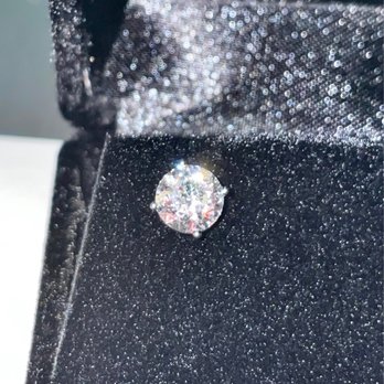 Loyal Jewelry - 11/2 KAROT VS SINGLE DIAMOND ask for LUPE BEN OR MICHAEL ONLY AT LOYAL JEWELRY - Jewelry Near Me - Los Angeles, California Loyal Jewelry - 11/2 KAROT VS SINGLE DIAMOND ask for LUPE BEN OR MICHAEL ONLY AT LOYAL JEWELRY - Jewelry Near Me - Los Angeles, California