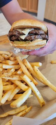 Barley and Burger Smashed by null
