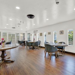 The Berkshire - Dining Area