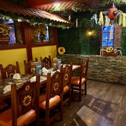 Girasol Family Mexican Restaurant & Cantina - Very cute, very clean interior!