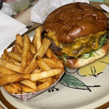 Sideshow Kitchen - Sideshow Burger - Burgers Near Me - Oakland, California