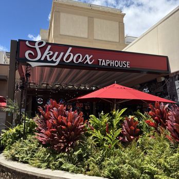 Skybox Taphouse - Pizza Near Me - Honolulu, Hawaii Skybox Taphouse - Pizza Near Me - Honolulu, Hawaii