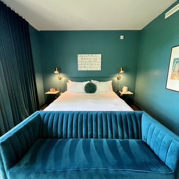 The Ruby Hotel & Bar - Beautiful room - Hotels Near Me - Round Rock, Texas The Ruby Hotel & Bar - Beautiful room - Hotels Near Me - Round Rock, Texas