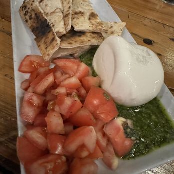 Il Lazzarone - Burrata app (tomatoes needed seasoning) - Pizza Near Me - Kansas City, Missouri Il Lazzarone - Burrata app (tomatoes needed seasoning) - Pizza Near Me - Kansas City, Missouri