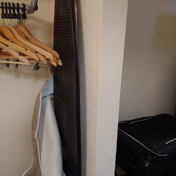 Chattanooga Heritage Inn - They couldn't be bothered to put the ironing board cover on - Hotels Near Me - Chattanooga, Tennessee