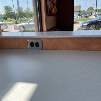 Taco Bell - They have plug ins to charge your phone while you eat. - Fast Food Near Me - Hartland, Michigan Taco Bell - They have plug ins to charge your phone while you eat. - Fast Food Near Me - Hartland, Michigan