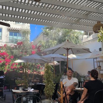 Brava Garden Eatery - Patio dining - Wine Bars Near Me - Pleasanton, California