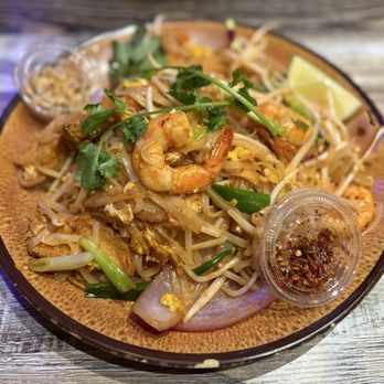 Fusion Corner - Shrimp Pad Thai - Asian Fusion Near Me - Stanton, California Fusion Corner - Shrimp Pad Thai - Asian Fusion Near Me - Stanton, California